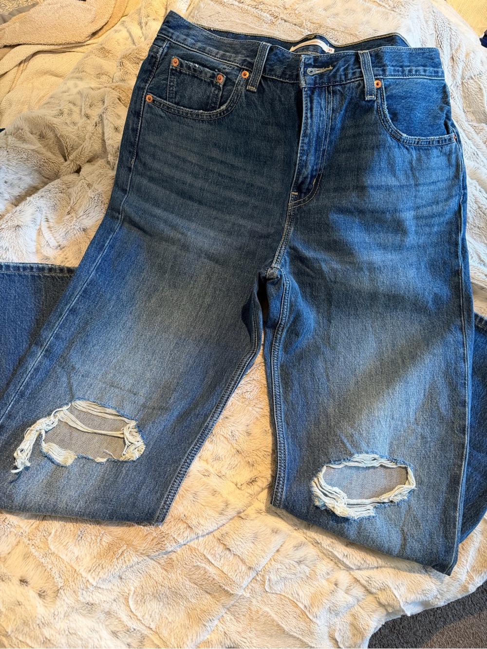 Levi's Women's Straight Leg Distressed Blue Denim Jeans - Size 31